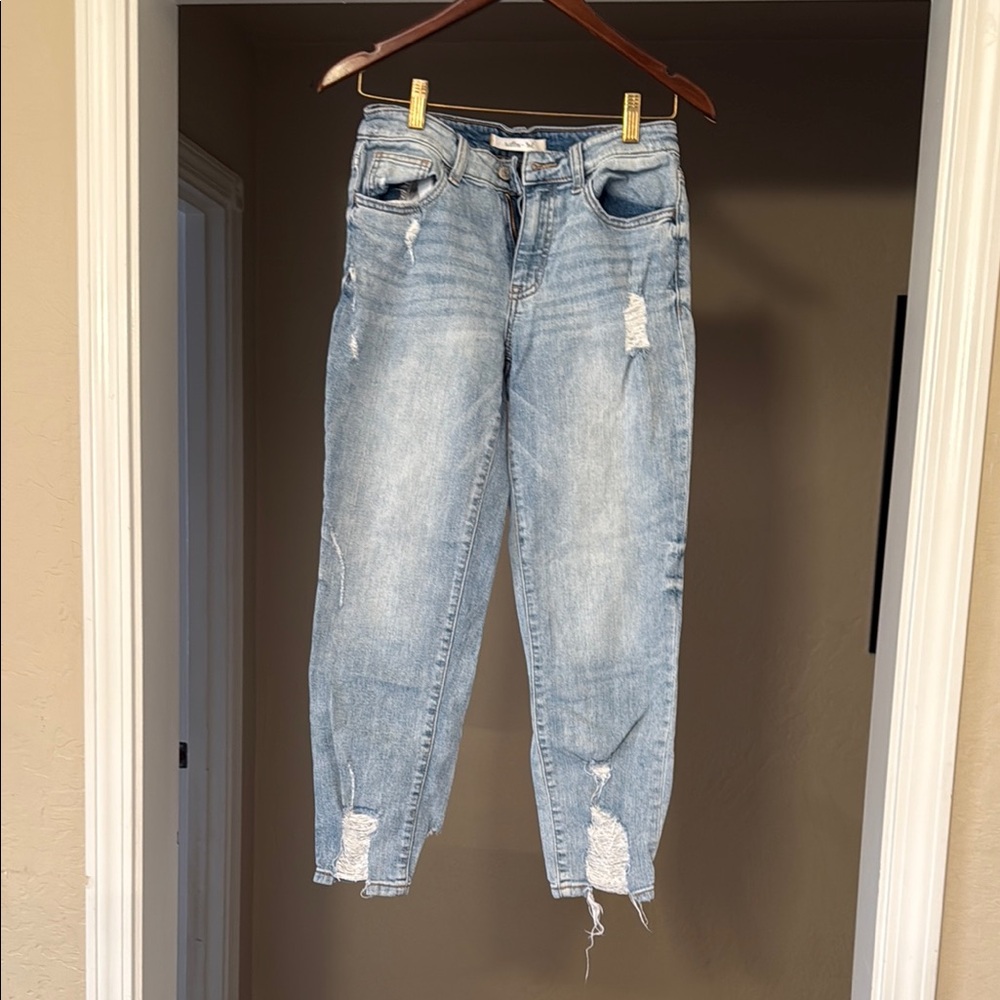 Willow Root Light Blue Distressed Jeans